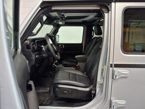 Used 2024 Jeep Wrangler Unlimited Rubicon w/ Safety Group AWD/4WD image 14