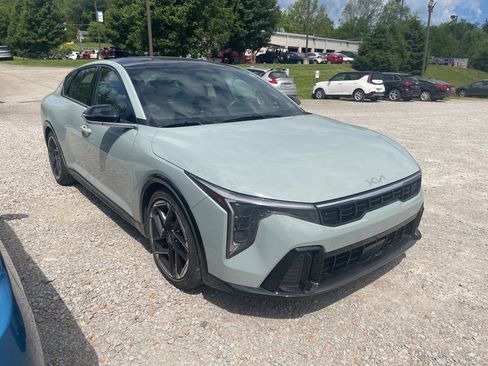 Certified 2025 Kia K4 GT-Line Turbo w/ GT-Line Sunroof Package FWD image 1
