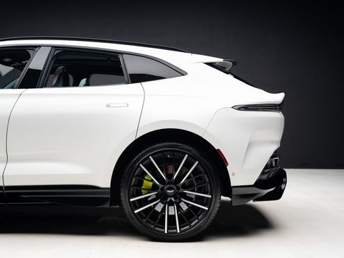 Used 2023 Aston Martin DBX 707 AWD/4WD image 21