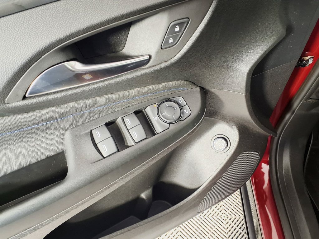 Used 2025 Buick Envista Sport Touring w/ Convenience I Package FWD image 15