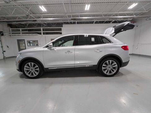 Used 2017 Lincoln MKX Reserve AWD/4WD image 12