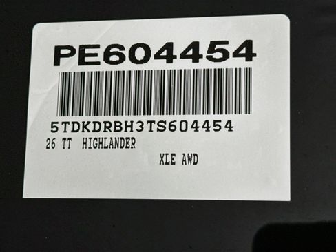 Certified 2026 Toyota Highlander XLE AWD/4WD image 48
