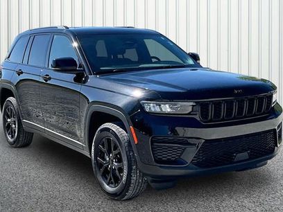 Used 2024 Jeep Grand Cherokee Altitude