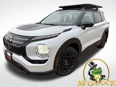 Used 2025 Mitsubishi Outlander SE