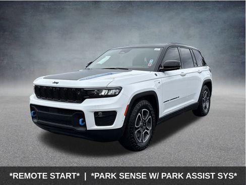 Used 2023 Jeep Grand Cherokee Trailhawk w/ Advanced Protech Group II image 3