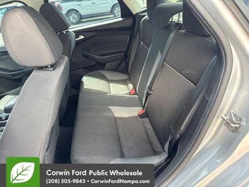Used 2014 Ford Focus SE FWD image 11