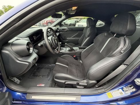 Used 2023 Toyota GR86 Premium w/ ALL Weather Mat Package (TMS) RWD image 17