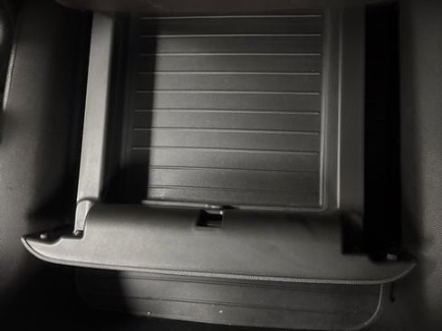 Used 2021 Chevrolet Tahoe Premier w/ Premium Package image 37