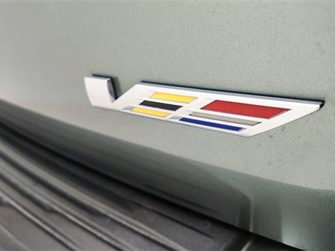 Used 2023 Cadillac Escalade V image 18