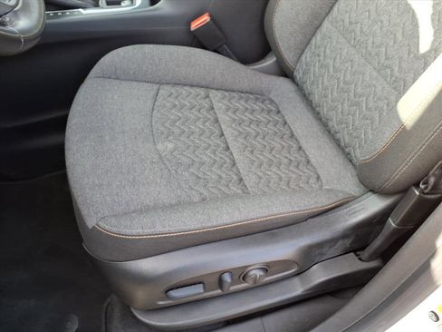 Used 2022 Chevrolet Equinox LT image 17