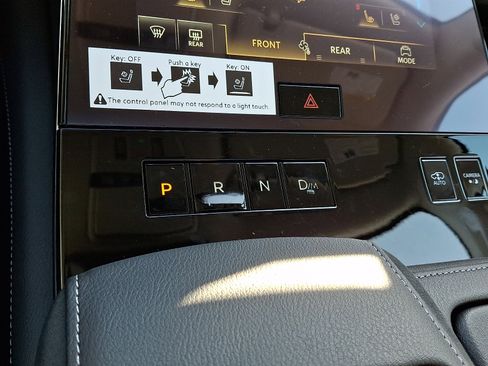 New 2026 INFINITI QX80 Luxe image 12