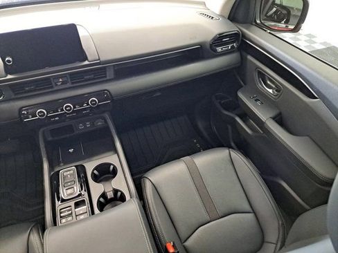 Certified 2025 Honda Pilot EX-L image 16