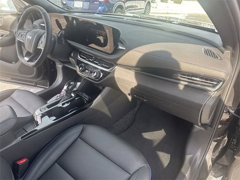 Certified 2024 Buick Envista Sport Touring w/ Convenience I Package image 24