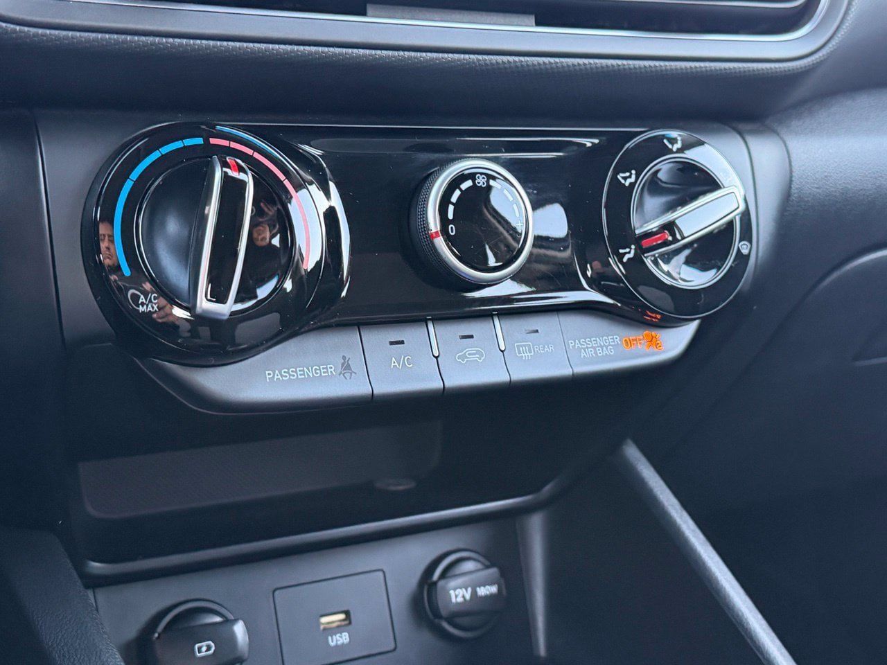 Used 2022 Hyundai Kona SE FWD image 21