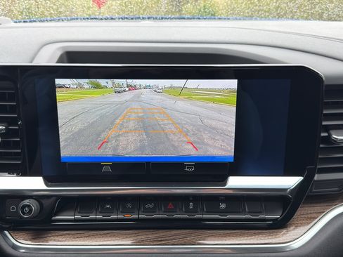 Used 2025 Chevrolet Silverado 1500 LT AWD/4WD image 27