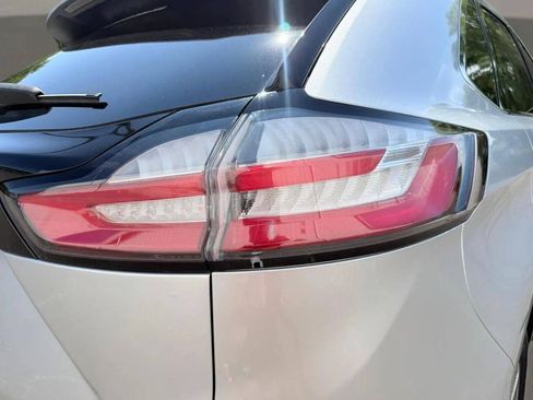 Used 2019 Ford Edge SEL w/ Equipment Group 201A FWD image 15