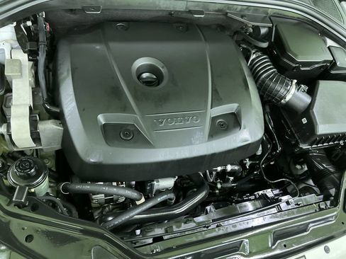 Used 2016 Volvo XC60 T6 Platinum w/ Climate Package FWD image 31
