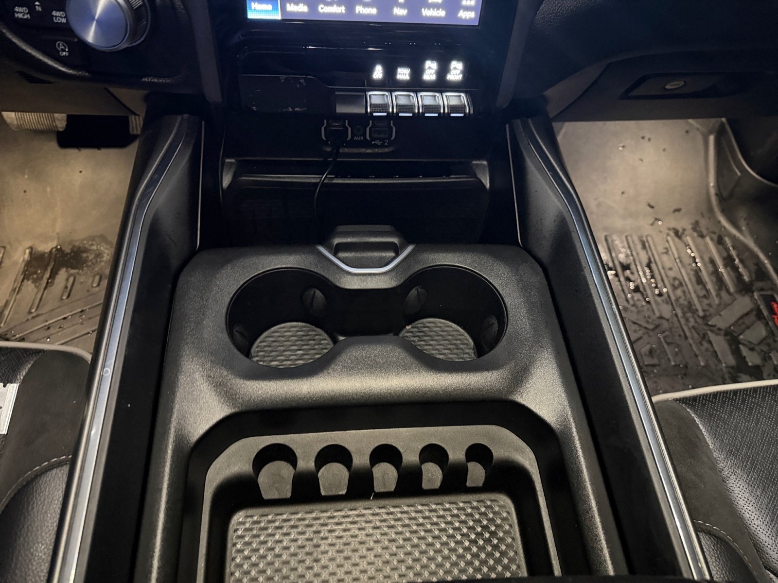 Used 2023 RAM 1500 Laramie AWD/4WD image 16