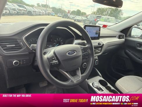 Used 2022 Ford Escape SE FWD image 8