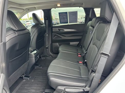 Used 2023 INFINITI QX60 Luxe w/ Cargo Package AWD/4WD image 16