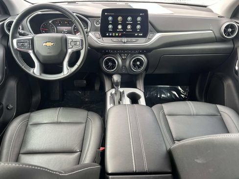 Used 2024 Chevrolet Blazer LT image 3