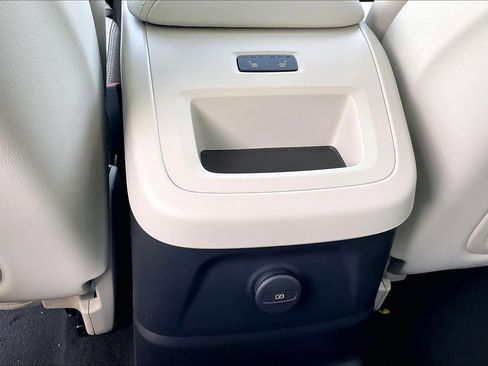 New 2026 Volvo XC60 T8 Ultra w/ Protection Package Premier image 16