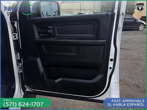 Used 2017 RAM 1500 Express image 32