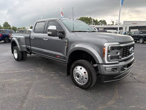Used 2024 Ford F450 Platinum w/ FX4 Off-Road Package AWD/4WD image 2
