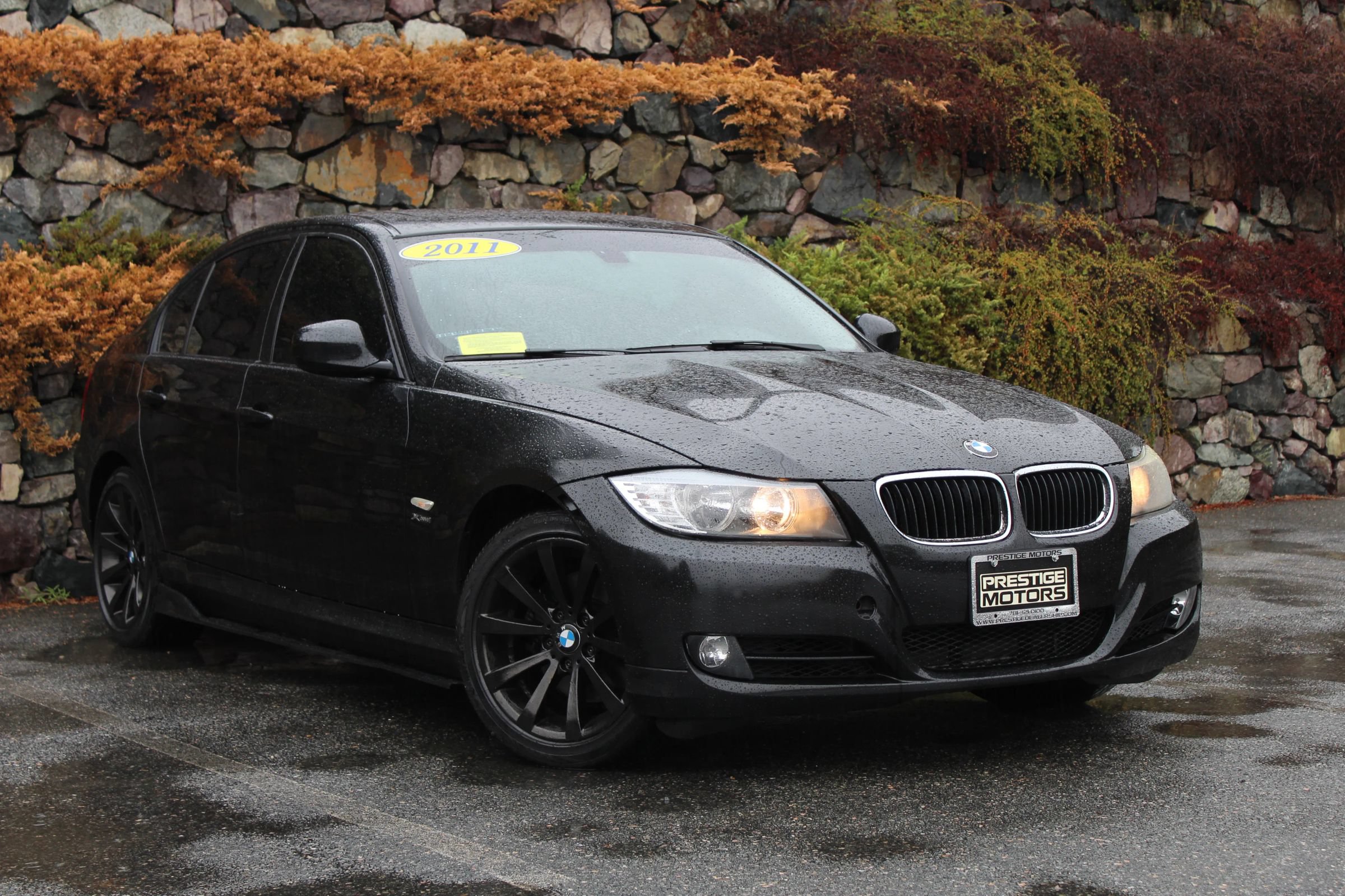 Used 2011 BMW 328i xDrive Sedan AWD/4WD image 4