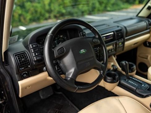 Used 2004 Land Rover Discovery S AWD/4WD image 11