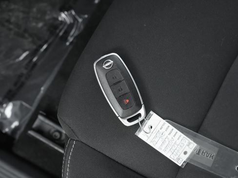 Used 2023 Nissan Rogue S AWD/4WD image 42