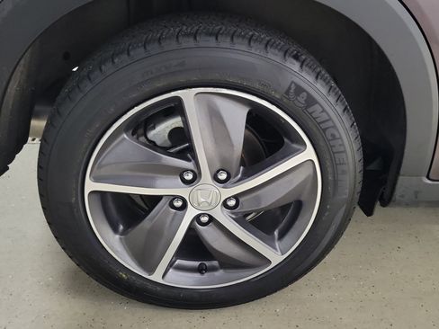 Used 2022 Honda HR-V EX-L image 6