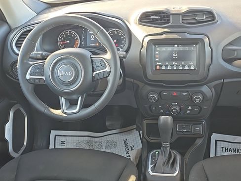 Certified 2019 Jeep Renegade Latitude image 19