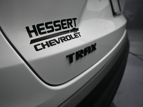 New 2026 Chevrolet Trax LT w/ Driver Confidence Package FWD image 32