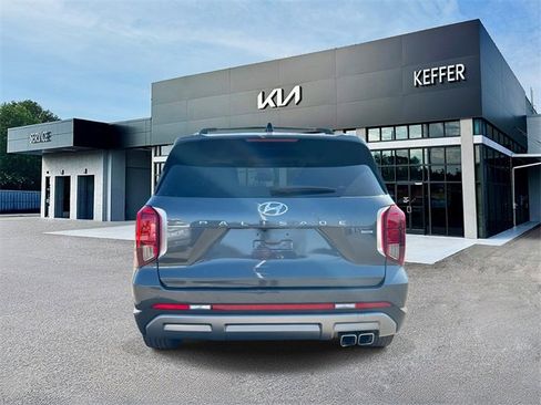 Used 2023 Hyundai Palisade Limited image 7
