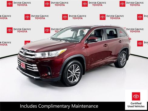 Used 2017 Toyota Highlander XLE image 1