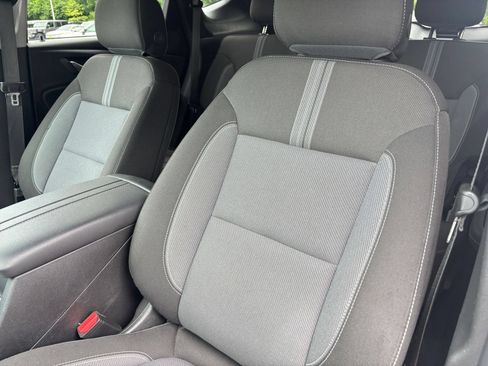 Used 2025 Chevrolet Blazer LT FWD image 37