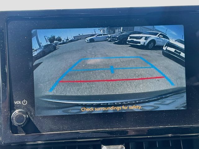 Used 2025 Toyota Corolla LE FWD image 14
