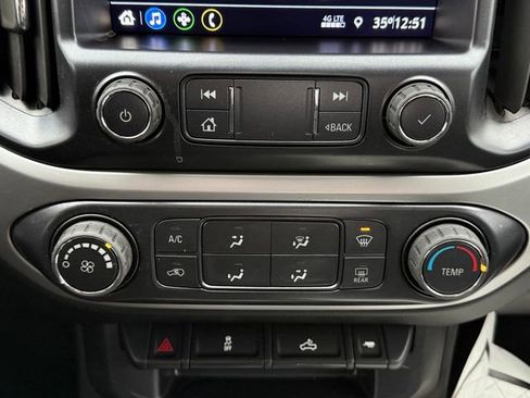 Used 2021 Chevrolet Colorado LT w/ LT Convenience Package image 11