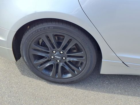 Used 2013 Lincoln MKZ Base image 27