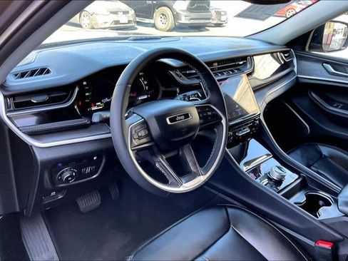 Used 2023 Jeep Grand Cherokee 4WD 4xe image 14