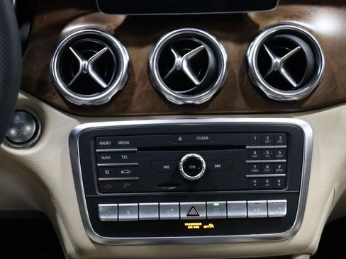 Used 2018 Mercedes-Benz GLA 45 AMG 4MATIC w/ Multimedia Package image 43