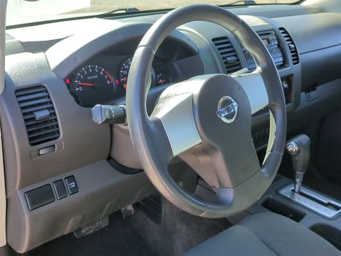 Used 2013 Nissan Frontier S image 13