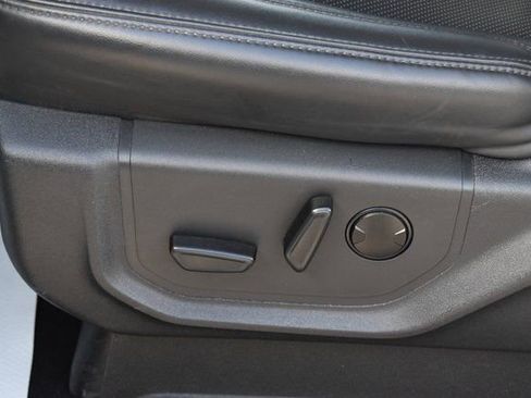 Used 2024 Ford Expedition XLT image 15