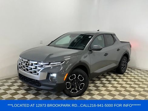 Used 2024 Hyundai Santa Cruz SE FWD image 1