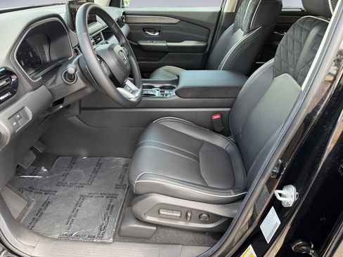 Used 2026 Honda Pilot Elite image 16