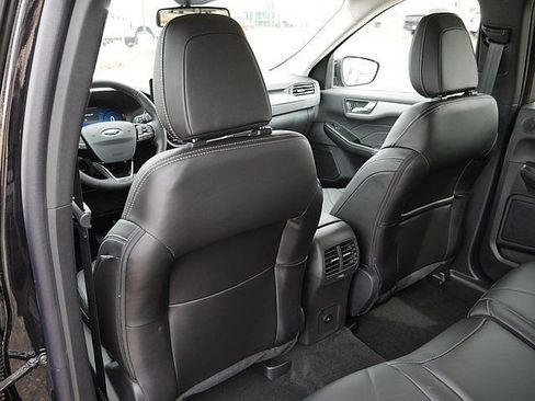 New 2025 Ford Escape SE w/ PHEV Premium Package FWD image 14