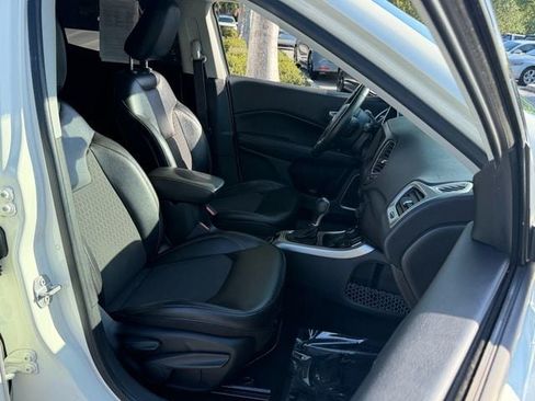 Used 2018 Jeep Compass Latitude w/ Popular Equipment Group AWD/4WD image 20