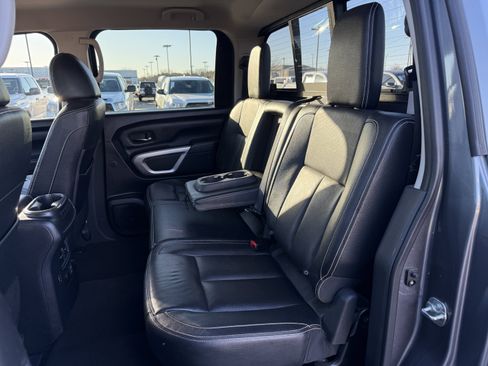 Used 2019 Nissan Titan PRO-4X w/ Pro-4x Convenience Package image 34