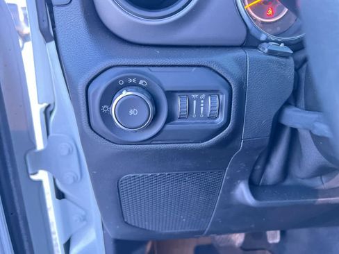 Used 2021 Jeep Wrangler Unlimited Sport image 18